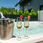 Stribor, Gorski Kotar 4*