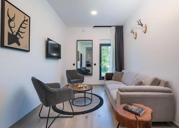 Stribor, Gorski Kotar 4* Severin na Kupi